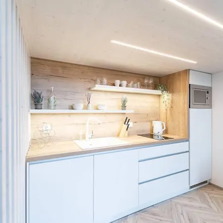 Lavender Time Studio With A Garden View Balcony Apartment *