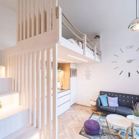 Lavender Time Studio With A Garden View Balcony *